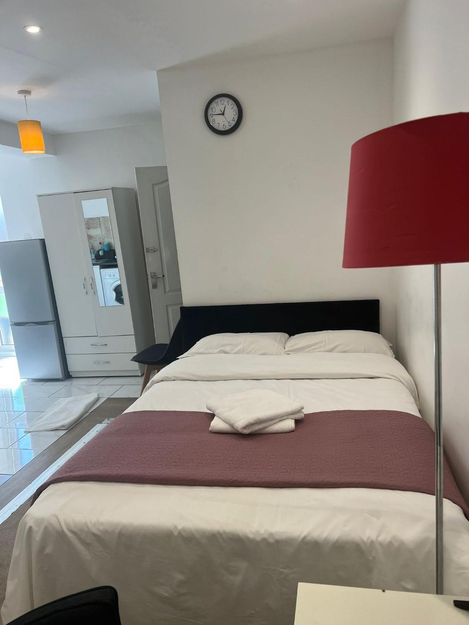 Starlet Property Wanstead Bagian luar foto